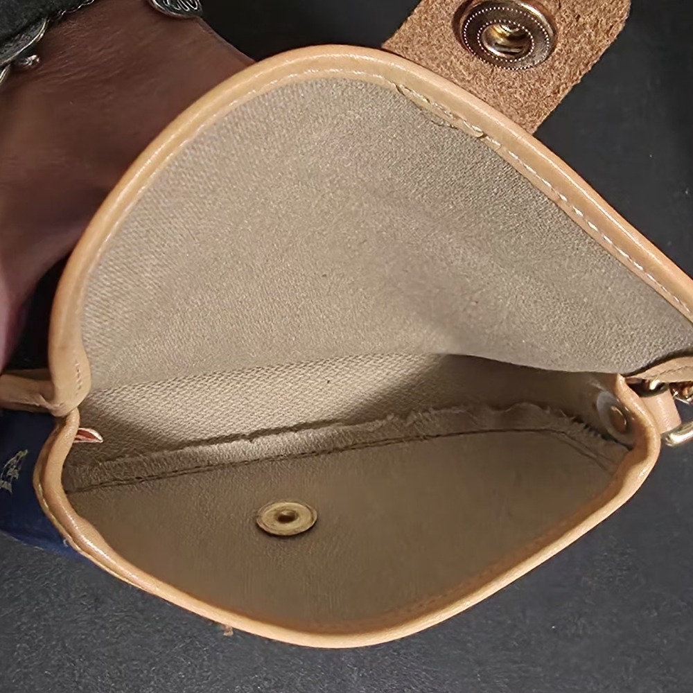 Dooney & Bourke Wristlet - Picture 4 of 13